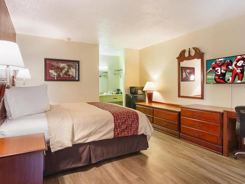 Red Roof Inn Montgomery - Midtown Extérieur photo